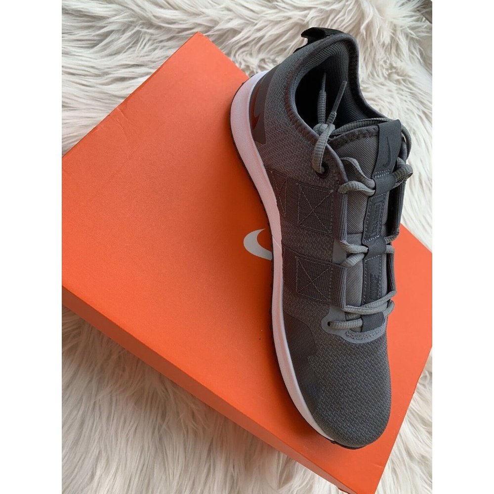Nike Varsity Compete TR 2 Gray Training Wolf Shoe - Picture 8 of 9